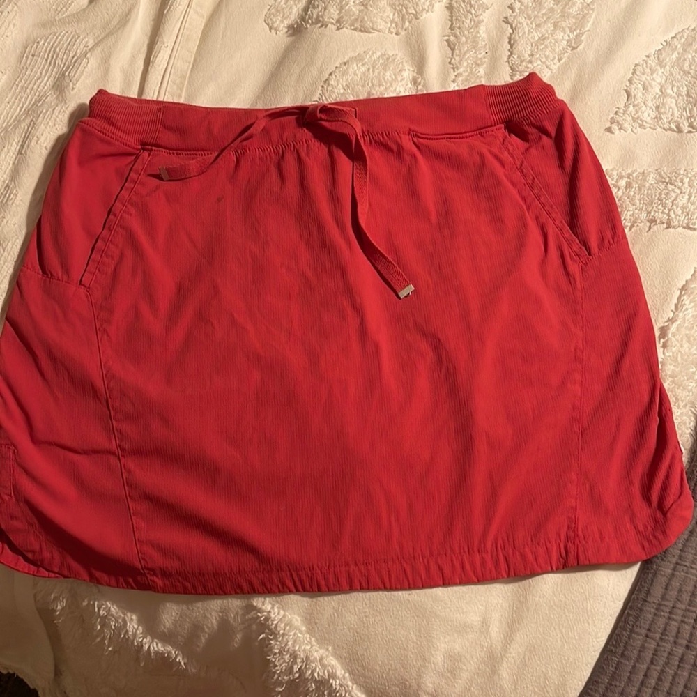Te verde skort coral salmon
